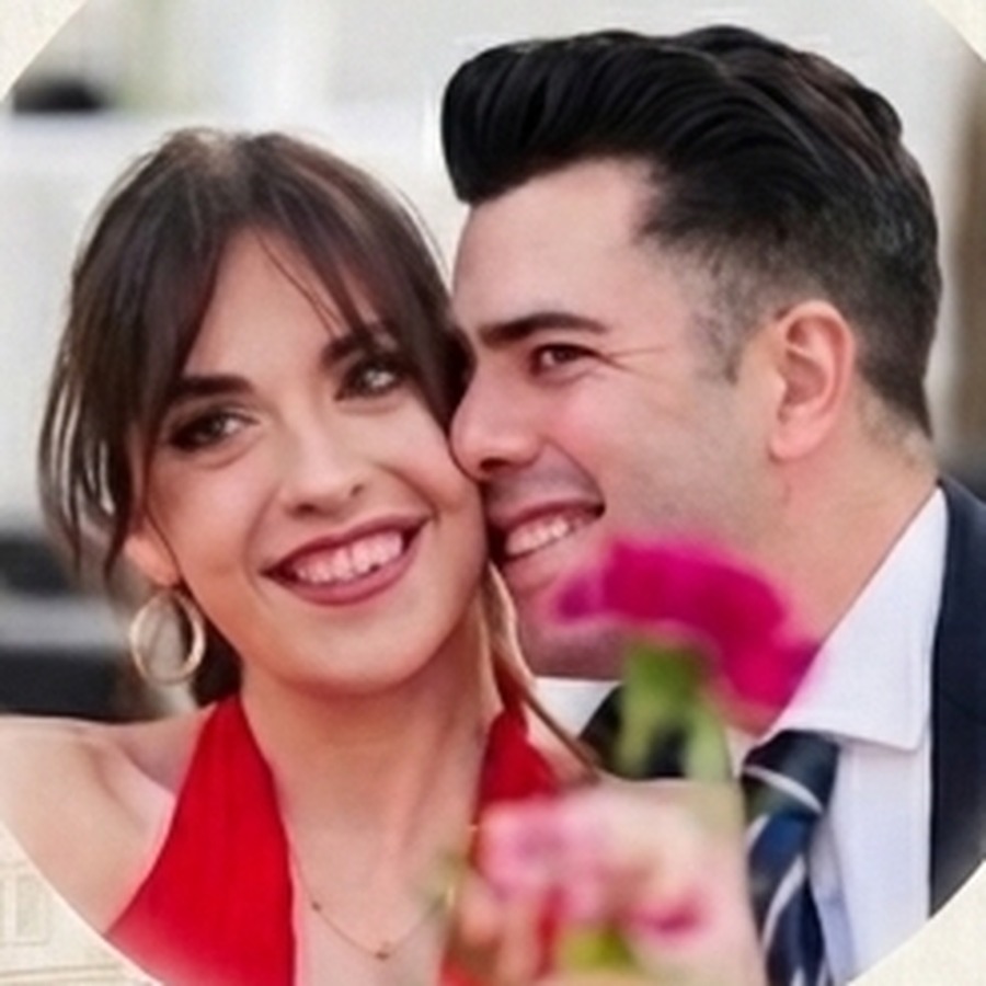 Domingo y Eva sonriendo
